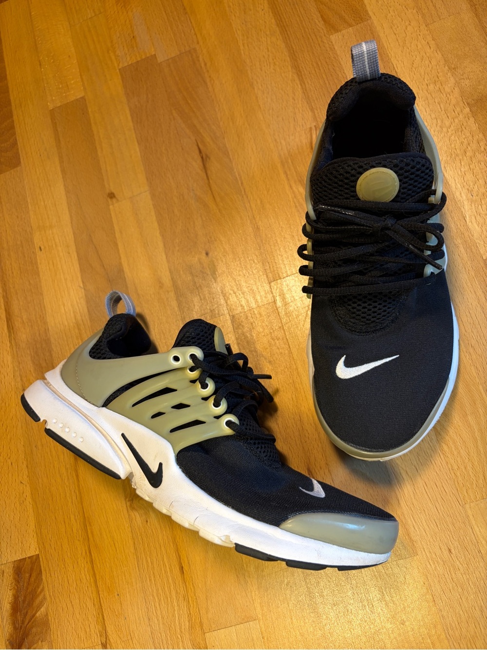 Nike youth Black and Clear Sneakers with White Sole